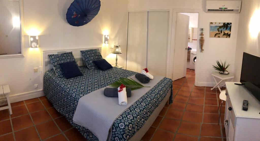 Appartement Rez-De-Chaussee De Villa A 1 Minute De La Plage Saint-Francois  Eksteriør billede